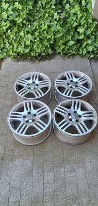 Volvo S60 cena 36000 przebieg: 253000, rok produkcji 2006 z Wołomin małe 254